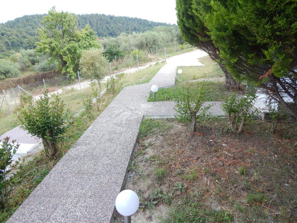 Kripis Studio Paliouri Bagian luar foto