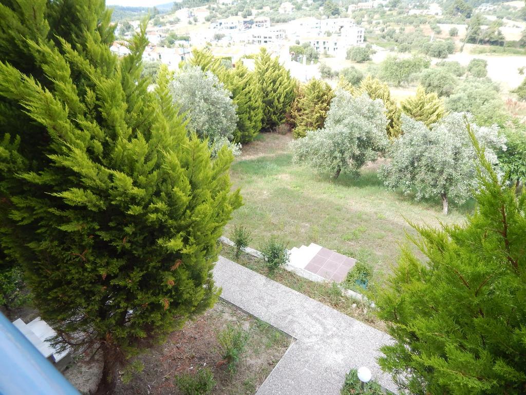 Kripis Studio Paliouri Bagian luar foto