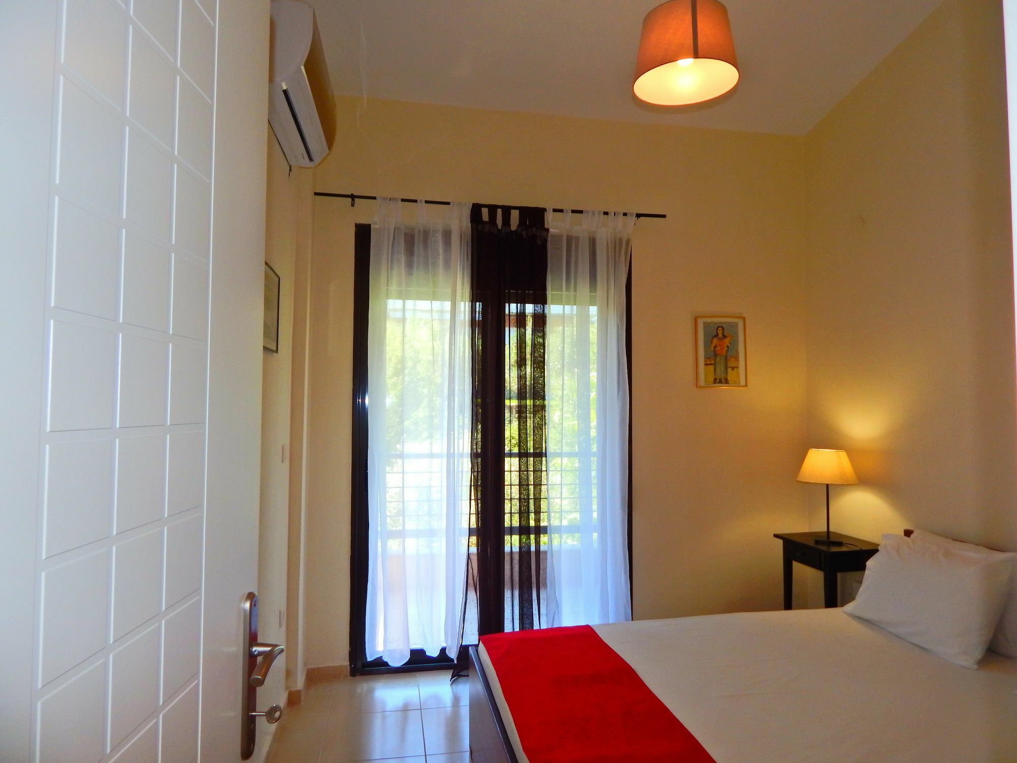 Kripis Studio Paliouri Bagian luar foto