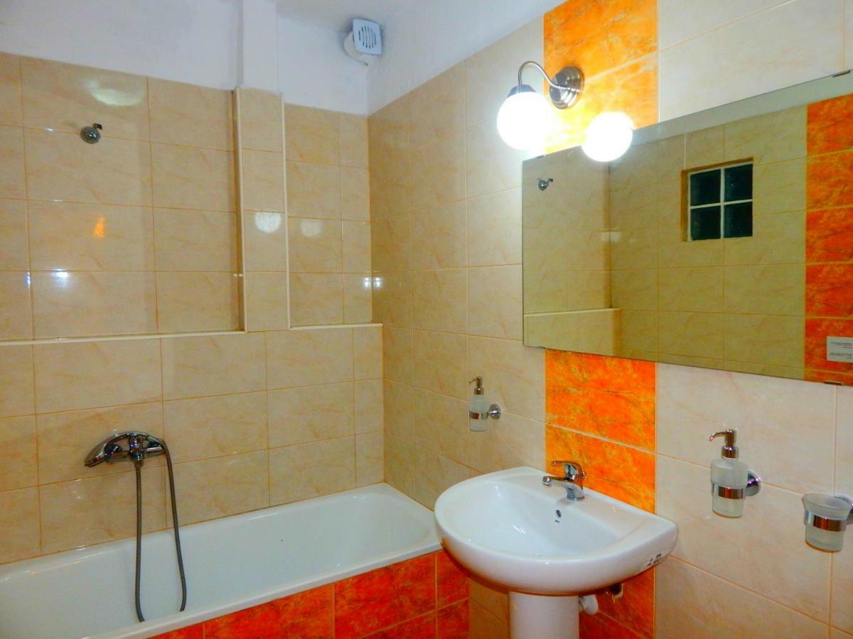 Kripis Studio Paliouri Bagian luar foto
